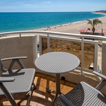 Caprici Beach Hotel & Spa 圣苏珊娜 外观 照片