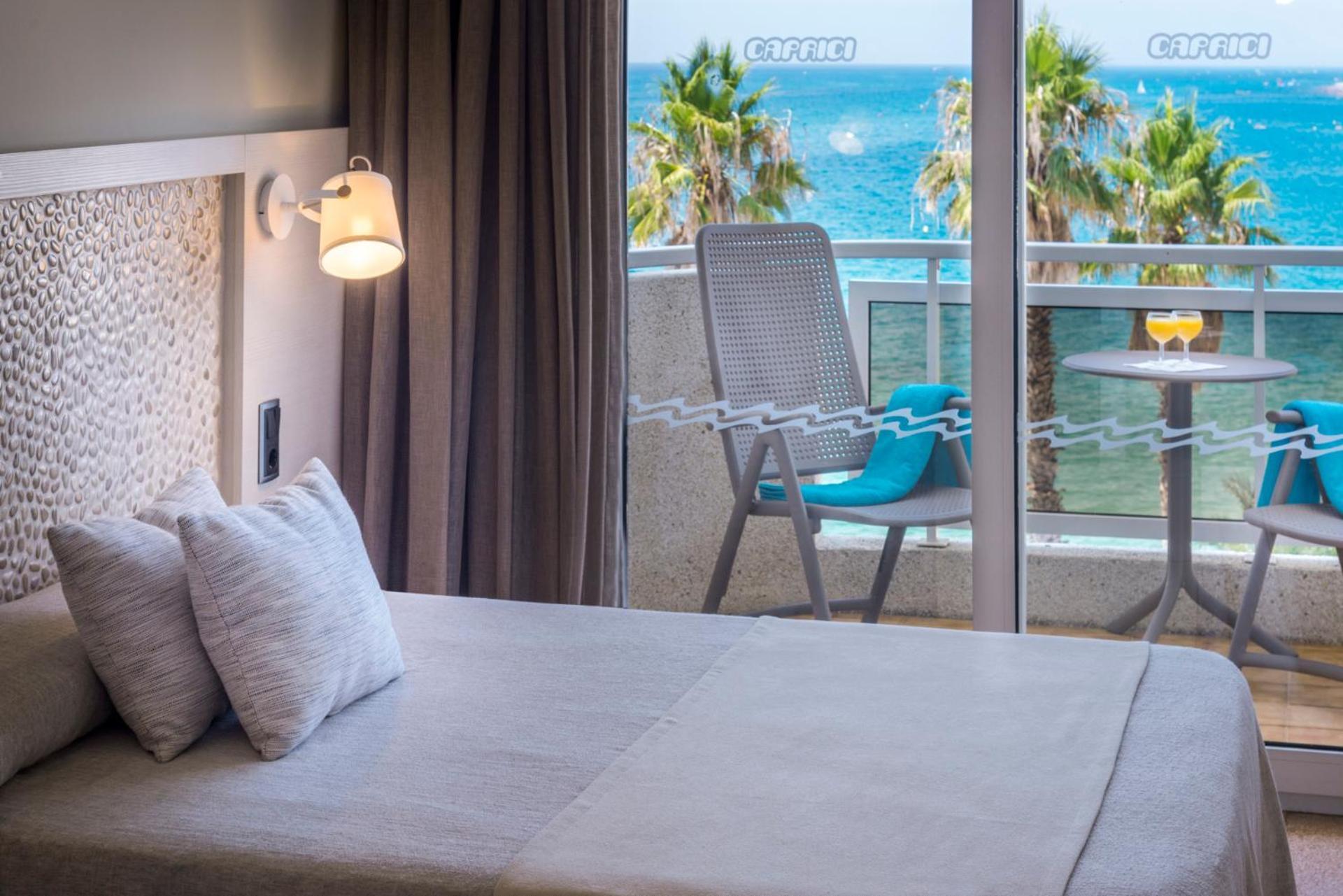 Caprici Beach Hotel & Spa 圣苏珊娜 外观 照片