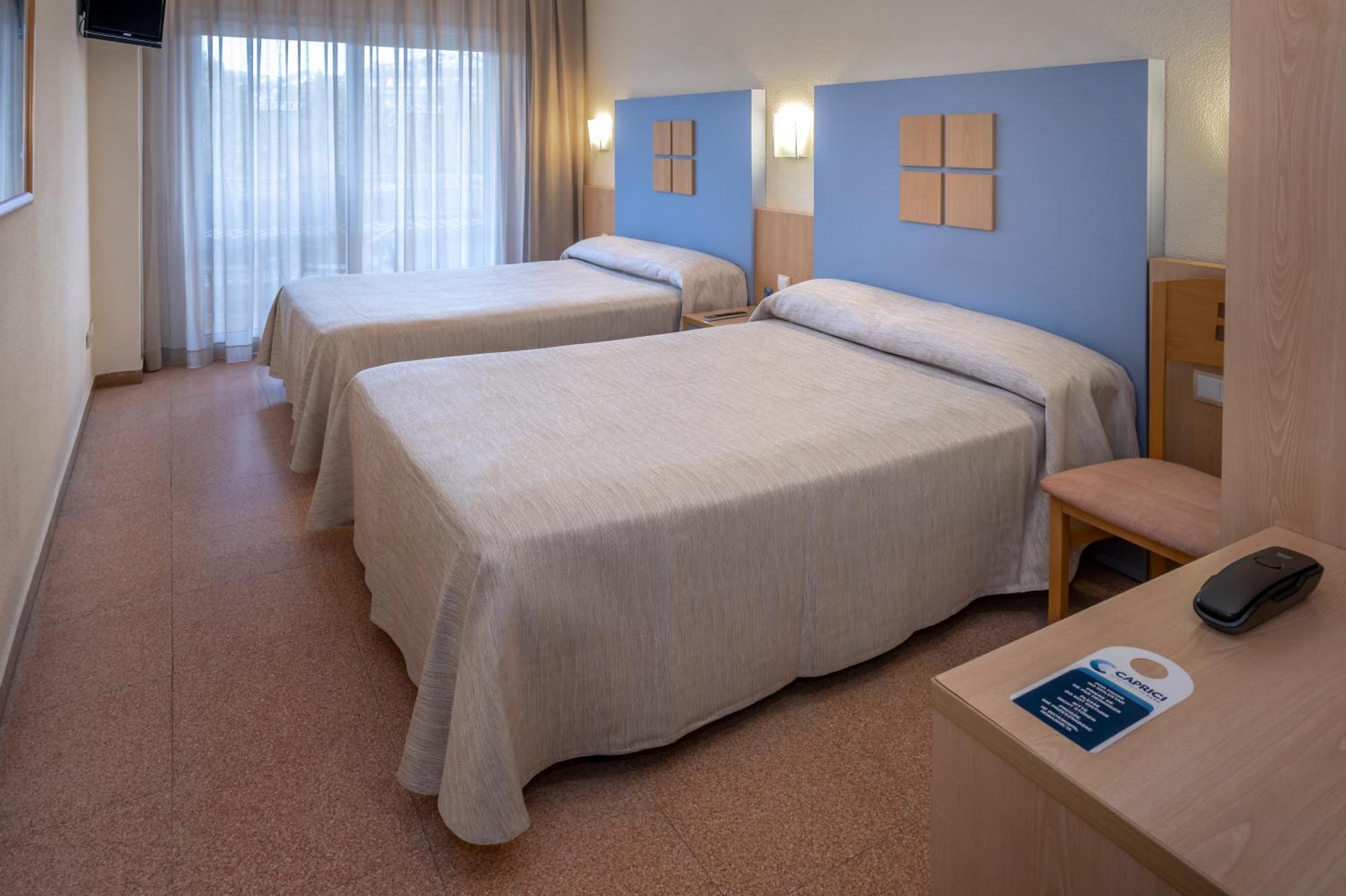 Caprici Beach Hotel & Spa 圣苏珊娜 外观 照片