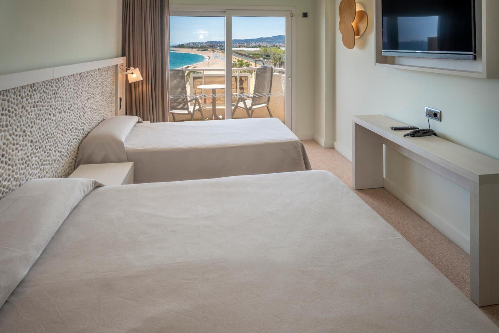 Caprici Beach Hotel & Spa 圣苏珊娜 外观 照片