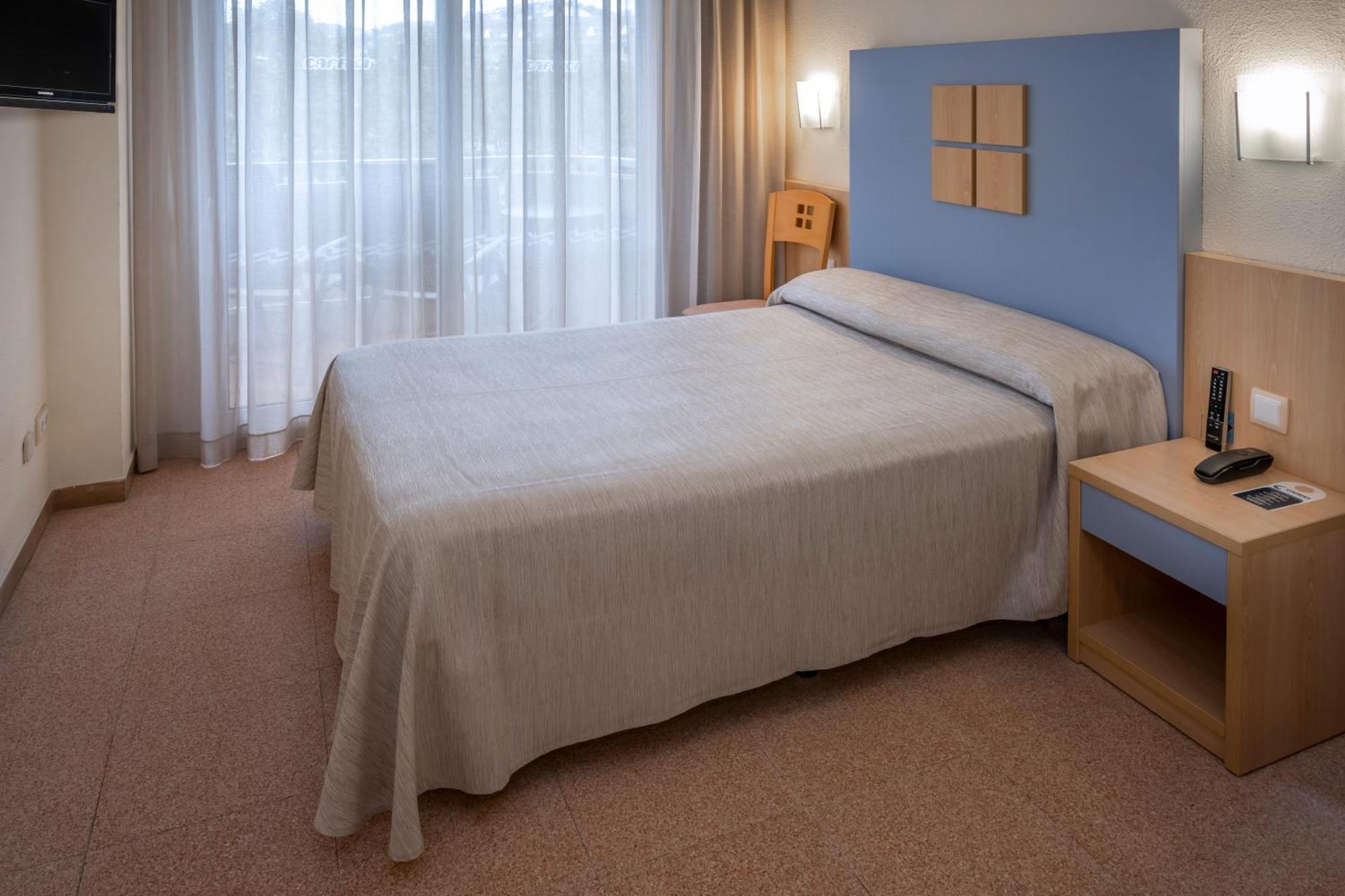 Caprici Beach Hotel & Spa 圣苏珊娜 外观 照片